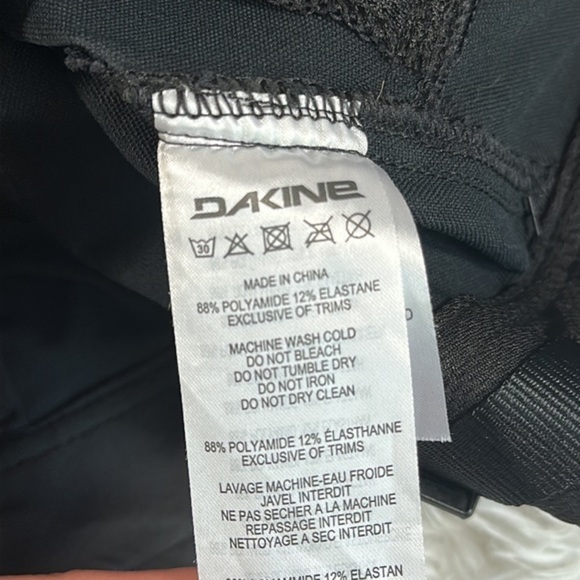 Dakine Black Water Resistant Faye Shorts NWT - Picture 12 of 12
